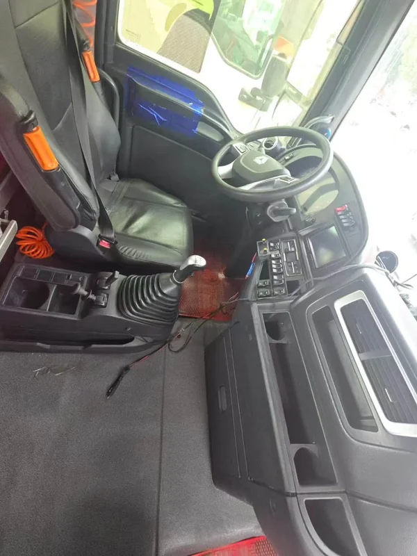 SITRAK tractor truck, cab interior